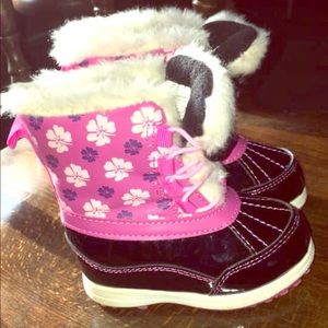 Toddler boots size 5c